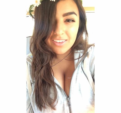 Charlotte Godoy naked on onlyfans