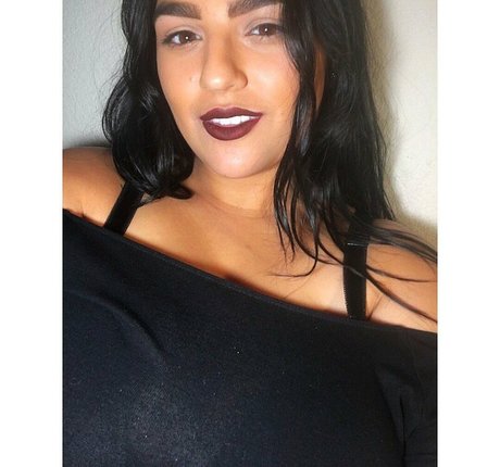 Charlotte Godoy Profile pic