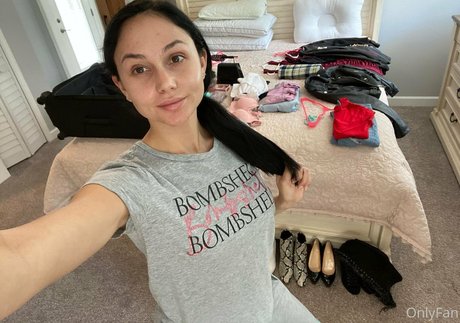 arianamarie onlyfans model