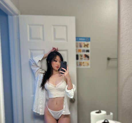 cloudrosies hot onlyfans