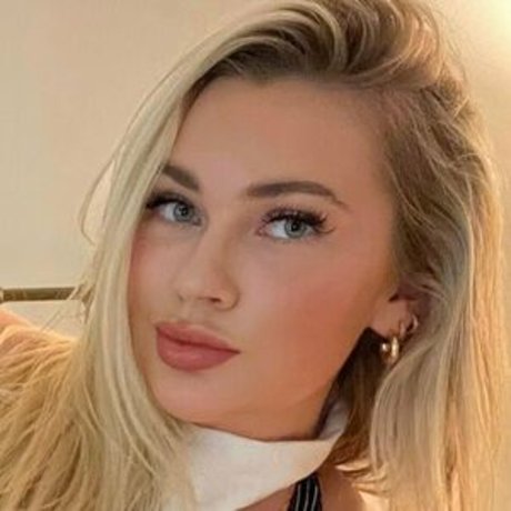 veryhotvocab onlyfans striptease