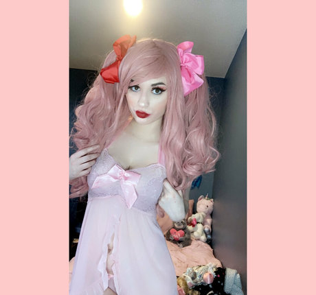 alienonearth naked onlyfans