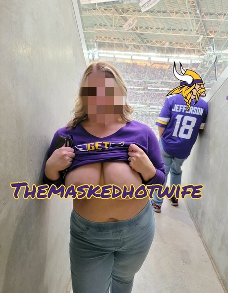 themaskedhotwife onlyfans pics