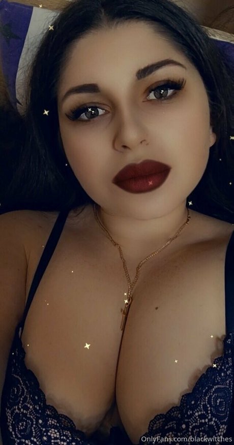 adelinaroccos onlyfans leaks