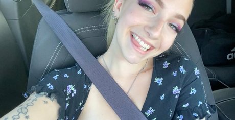 ravengonewildfree onlyfans naked