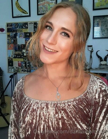 dahliainbloom1 naked onlyfans