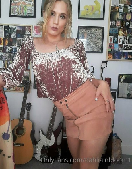 dahliainbloom1 only fans nude