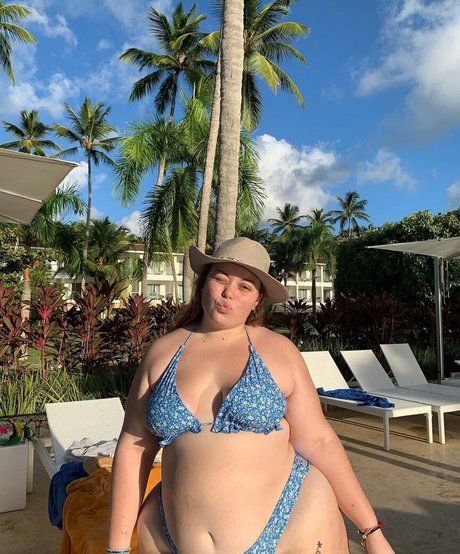 LuciaMaison onlyfans model photos