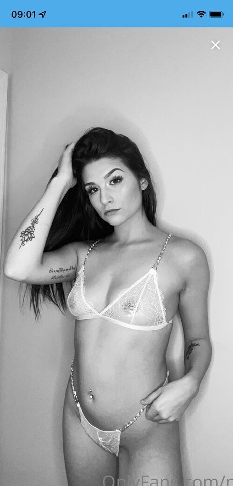 BabyNaomi onlyfans leajs