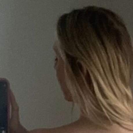 Sprinkles the Maltese is on onlyfans