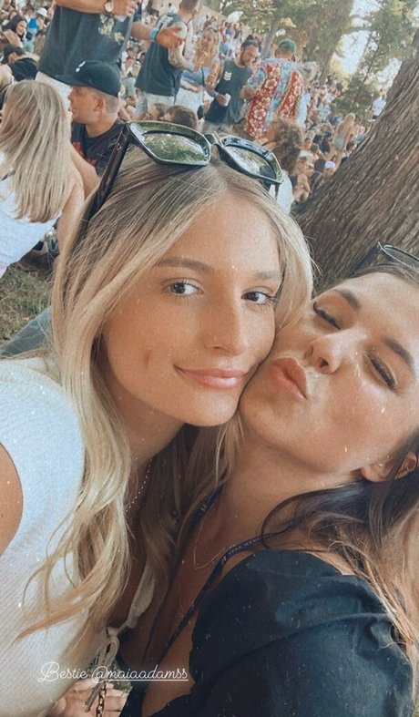 amytmiller onlyfans photo