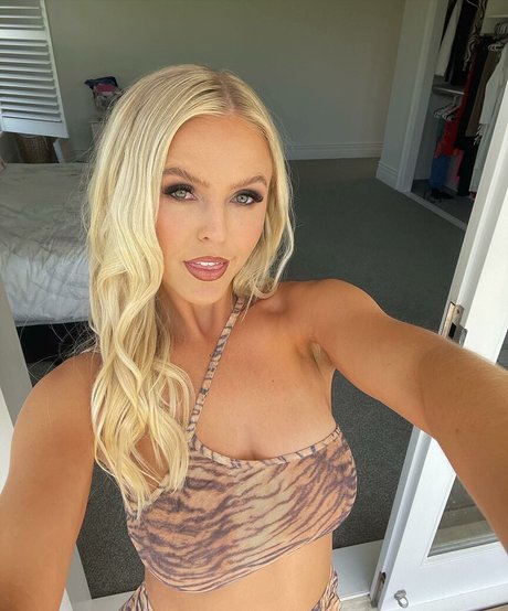 ellaredmond onlyfans nude leaks