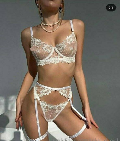 vikki angel nude onlyfans leaked