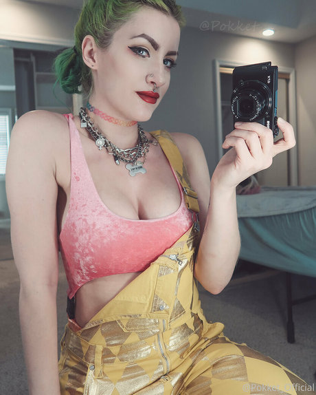 asian ass onlyfans sexy self-portrait