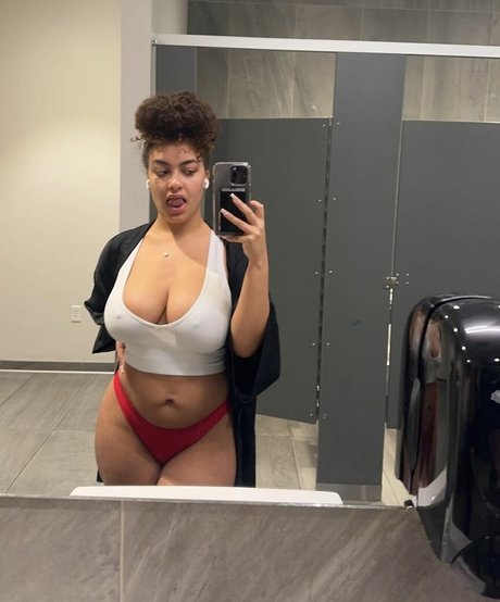 Kennedy Norwood nude onlyfans