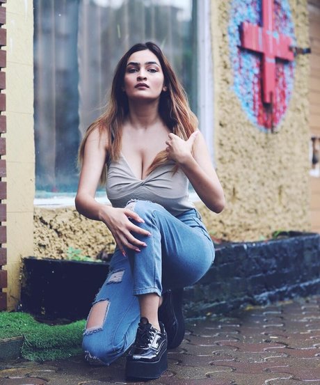 Sonali Malhotra onlyfans public photos