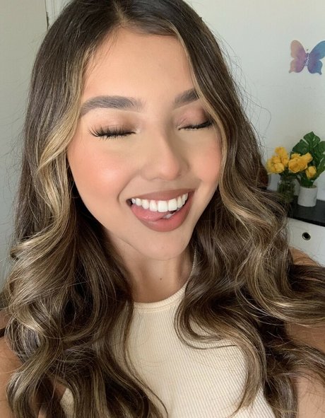 Gisselle Next Door onlyfans archives