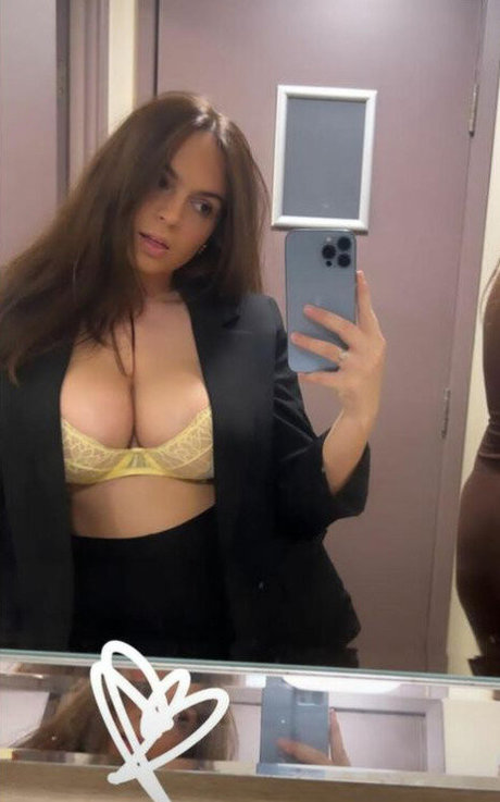 louukxo onlyfans model photo