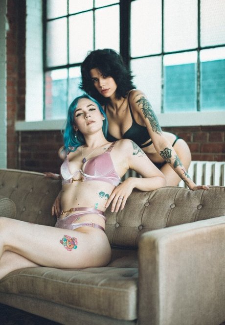 Rosemoontv onlyfans nudes