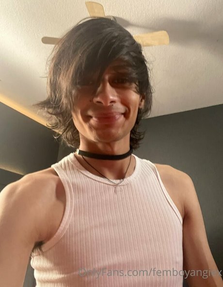 femboyangiesfeet only fans naked