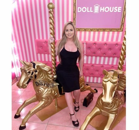 Sophie Defoe onlyfans keak