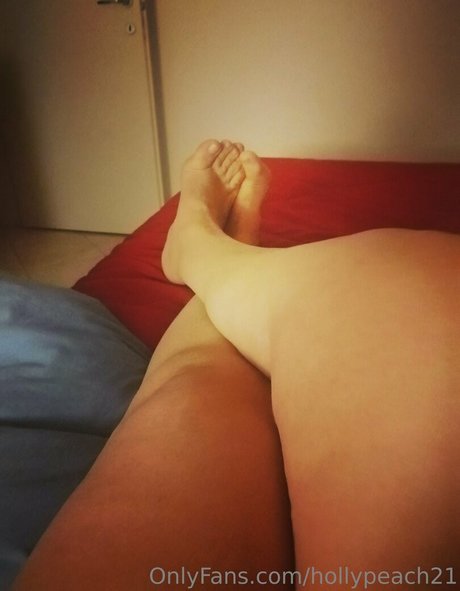 hollypeach21 naked onlyfans