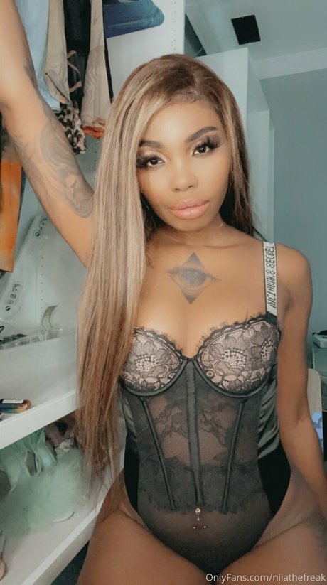 niiathefreak nude onlyfans leak