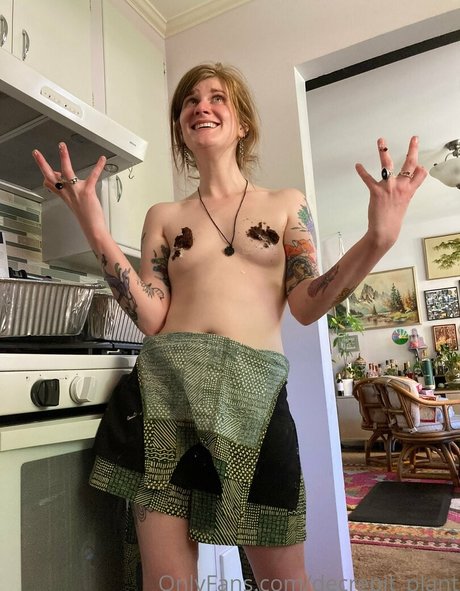 Decrepit plant onlyfans topless