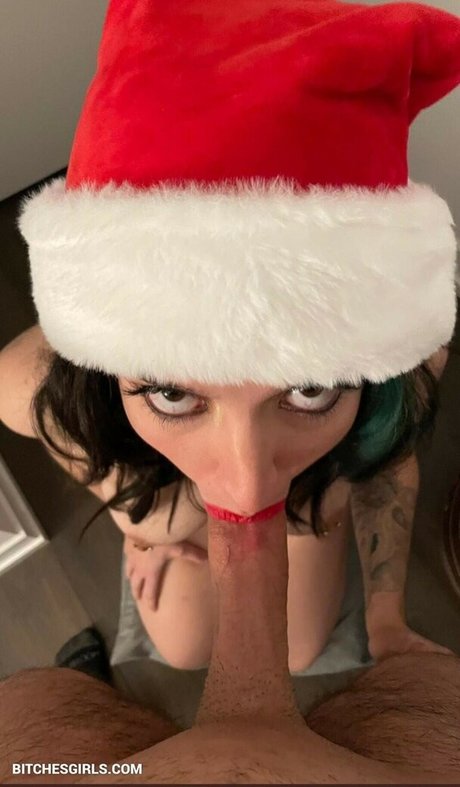 Wet sneakers onlyfans pic