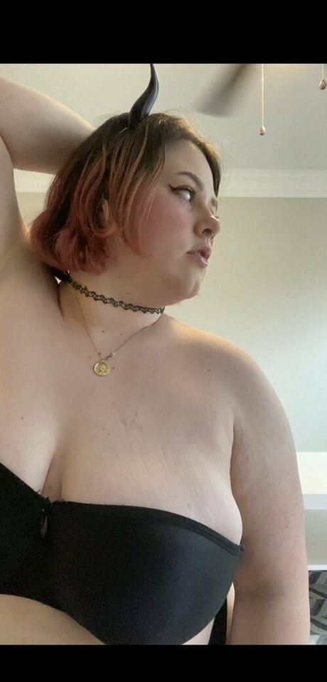 pinkpacifist onlyfans pics