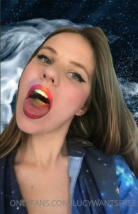 lucywantsfree boobs onlyfans