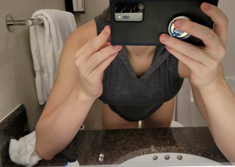 ariharlow onlyfans leak