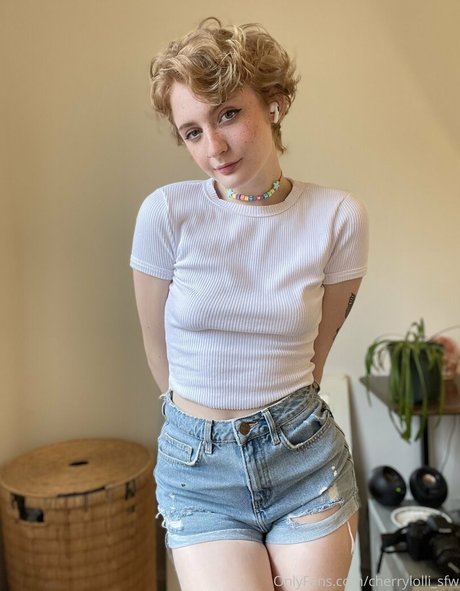 cherrylolli sfw nude onlyfans leaked