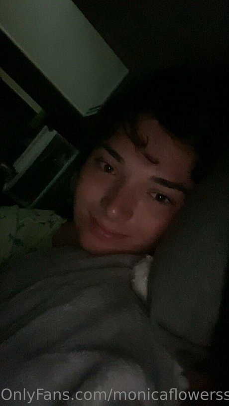 monicaflowerss Profile pic