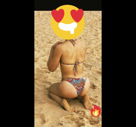 bebylindaroxa naked leaked onlyfans