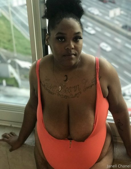 jchanel12 onlyfans naked