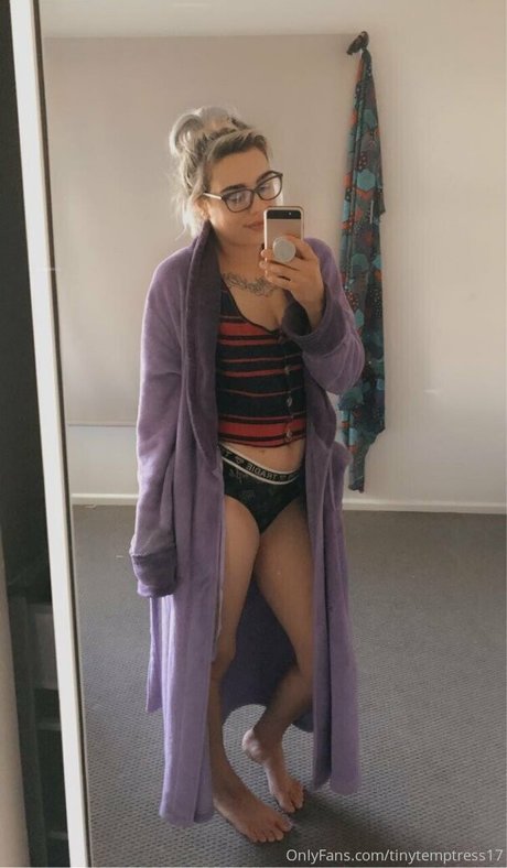 college slut onlyfans beautiful nude snap