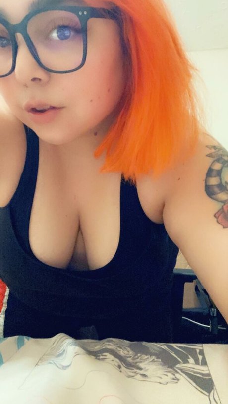 Brave Raisin 4207 feet onlyfans