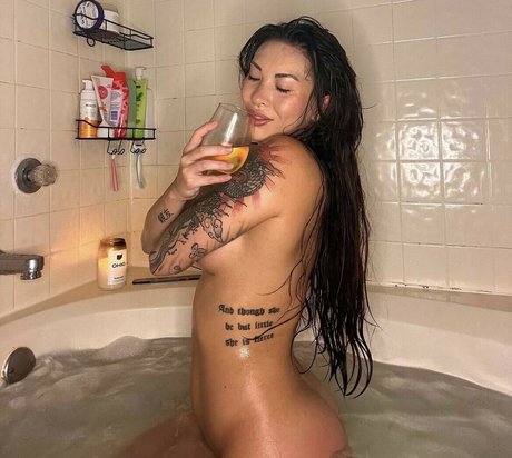 iris est2020 only fans