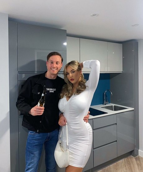 Helayna Birkett Profile pic