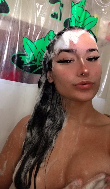 becalansky only fans pic