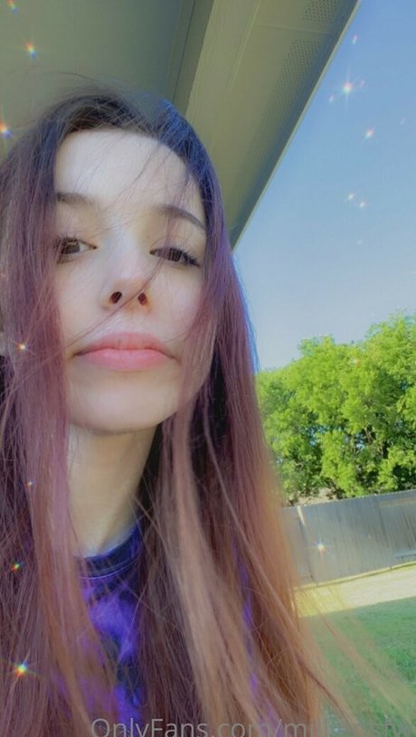 EmiliaNSFW only fans review