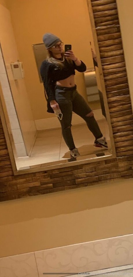 trophygirlfriendk nude leaked onlyfans