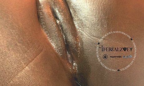 therealzoey onlyfans leaked nude