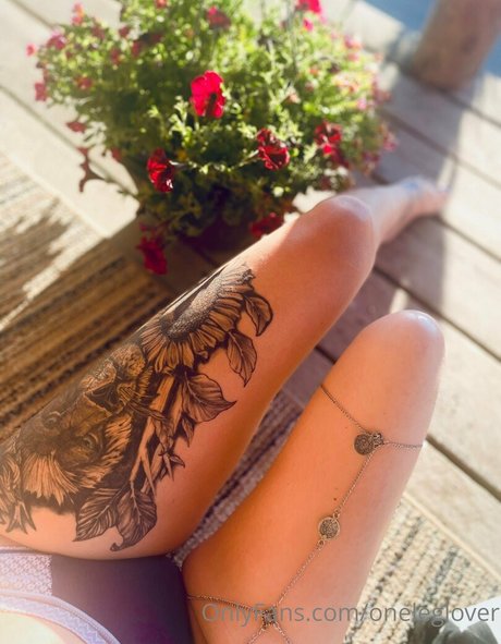 oneleglover onlyfans leaked tits