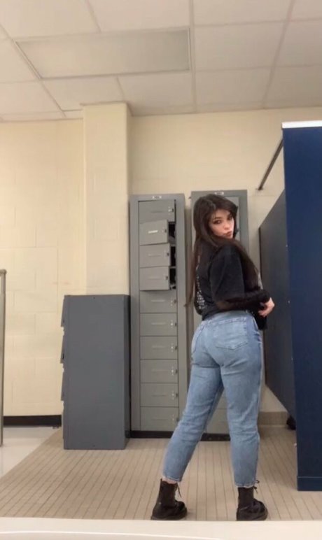 Sarah Lynne Marie onlyfans pics