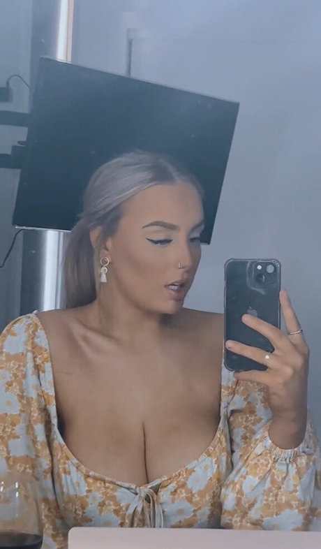 Charlotte Page leaked nudes onlyfans