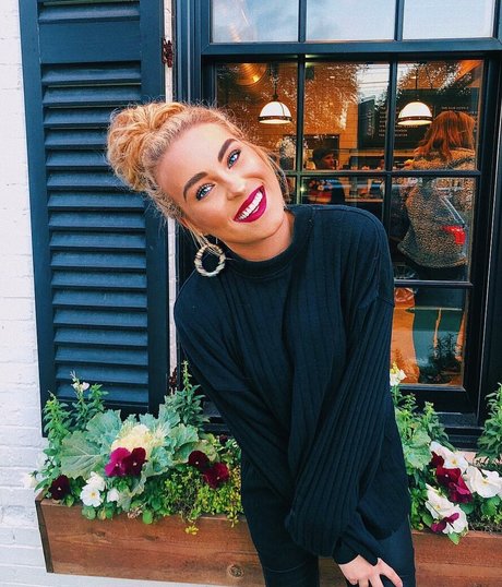 Caroline Wall onlyfans