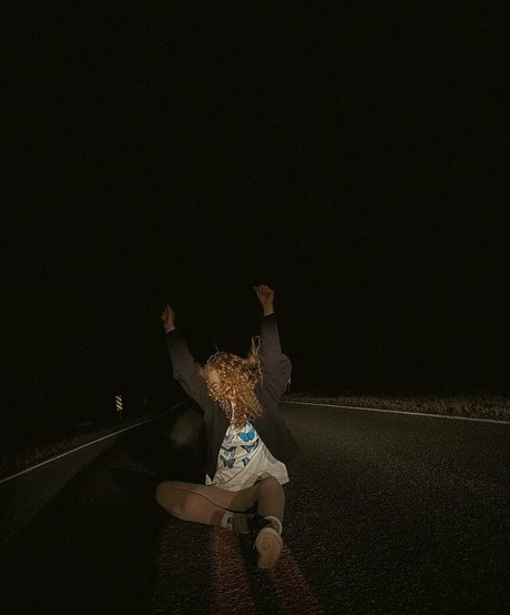 Caroline Wall onlyfans nude pics