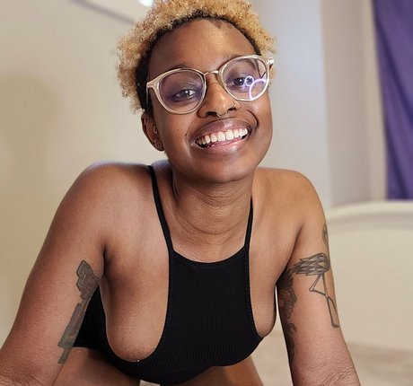 deedeebee96 onlyfans nudes